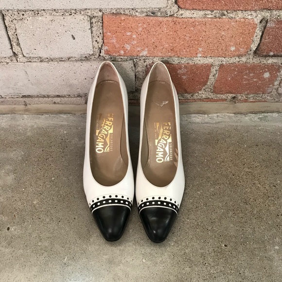SOLD - Vintage Salvatore Ferragamo Heels - Picture 2 of 6